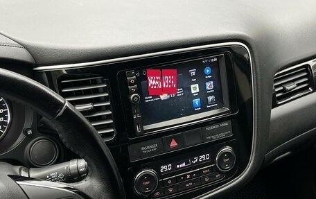 Mitsubishi Outlander III рестайлинг 3, 2016 год, 1 850 000 рублей, 20 фотография