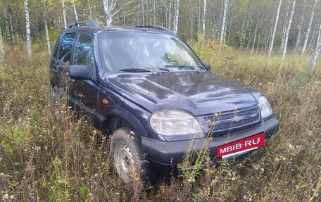 Chevrolet Niva I рестайлинг, 2005 год, 420 000 рублей, 2 фотография