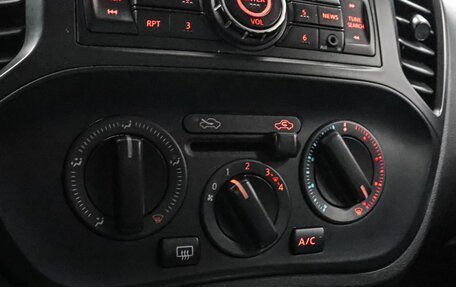 Nissan Juke II, 2014 год, 1 049 000 рублей, 17 фотография