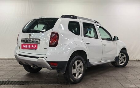 Renault Duster I рестайлинг, 2017 год, 950 000 рублей, 2 фотография