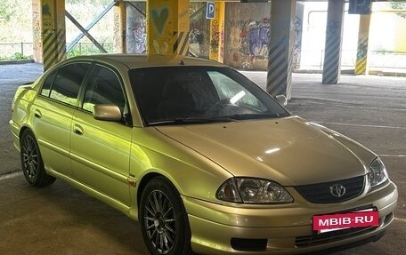 Toyota Avensis III рестайлинг, 2002 год, 375 000 рублей, 4 фотография