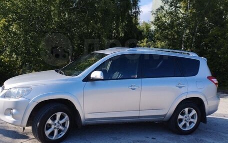 Toyota RAV4, 2011 год, 1 350 000 рублей, 2 фотография