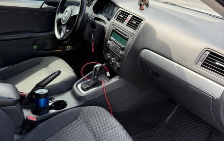 Volkswagen Jetta VI, 2013 год, 1 200 000 рублей, 4 фотография