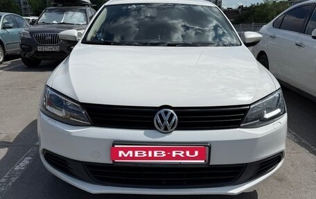 Volkswagen Jetta VI, 2013 год, 1 200 000 рублей, 14 фотография