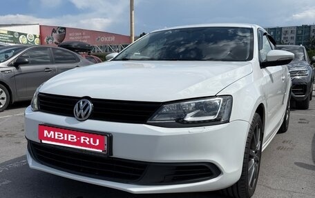 Volkswagen Jetta VI, 2013 год, 1 200 000 рублей, 15 фотография