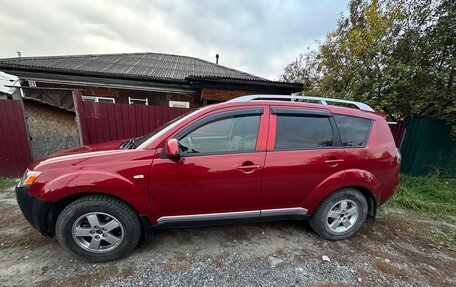 Mitsubishi Outlander III рестайлинг 3, 2007 год, 885 000 рублей, 3 фотография