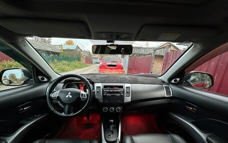 Mitsubishi Outlander III рестайлинг 3, 2007 год, 885 000 рублей, 5 фотография