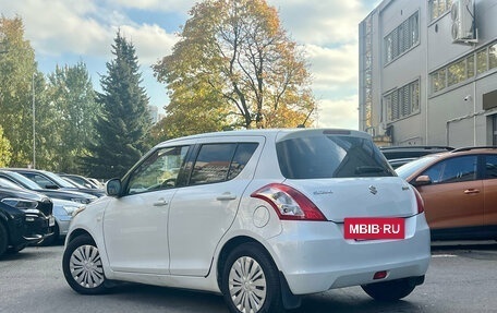 Suzuki Swift IV, 2011 год, 799 000 рублей, 6 фотография
