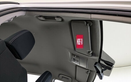 Toyota RAV4, 2017 год, 2 550 000 рублей, 23 фотография