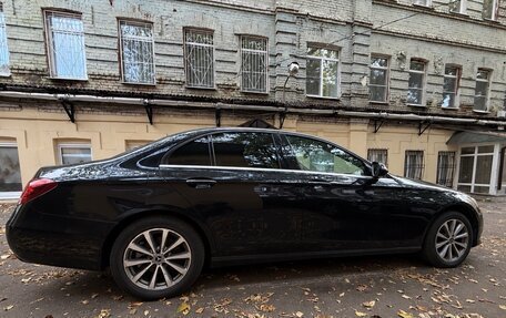 Mercedes-Benz E-Класс, 2019 год, 1 800 000 рублей, 8 фотография