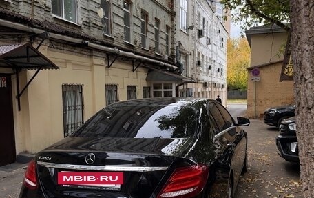 Mercedes-Benz E-Класс, 2019 год, 1 800 000 рублей, 7 фотография