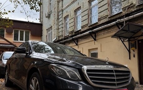 Mercedes-Benz E-Класс, 2019 год, 1 800 000 рублей, 9 фотография