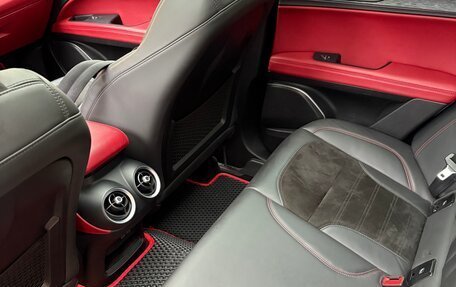 Alfa Romeo Stelvio, 2020 год, 3 100 000 рублей, 13 фотография