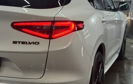 Alfa Romeo Stelvio, 2020 год, 3 100 000 рублей, 6 фотография