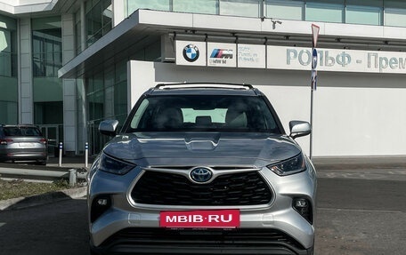 Toyota Highlander, 2020 год, 4 790 000 рублей, 2 фотография