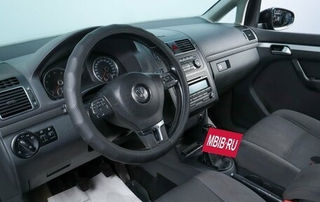 Volkswagen Touran III, 2010 год, 829 000 рублей, 8 фотография