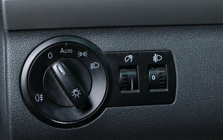 Volkswagen Touran III, 2010 год, 829 000 рублей, 10 фотография