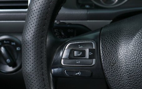 Volkswagen Touran III, 2010 год, 829 000 рублей, 11 фотография