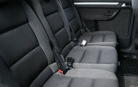 Volkswagen Touran III, 2010 год, 829 000 рублей, 17 фотография