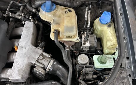 Audi A4, 2003 год, 500 000 рублей, 30 фотография
