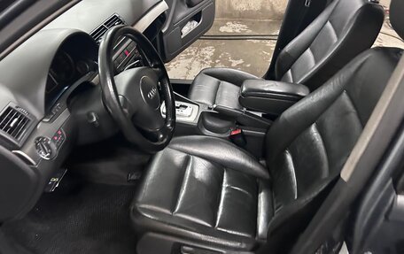 Audi A4, 2003 год, 500 000 рублей, 25 фотография