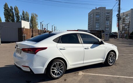 Hyundai Solaris II рестайлинг, 2017 год, 1 250 000 рублей, 3 фотография