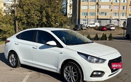 Hyundai Solaris II рестайлинг, 2017 год, 1 250 000 рублей, 2 фотография