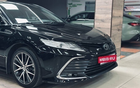 Toyota Camry, 2021 год, 3 250 000 рублей, 2 фотография