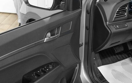 Hyundai Elantra VI рестайлинг, 2019 год, 1 688 000 рублей, 5 фотография