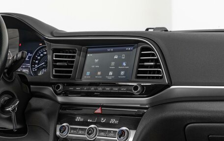 Hyundai Elantra VI рестайлинг, 2019 год, 1 688 000 рублей, 11 фотография