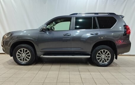 Toyota Land Cruiser Prado 150 рестайлинг 2, 2017 год, 4 550 000 рублей, 5 фотография