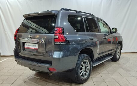 Toyota Land Cruiser Prado 150 рестайлинг 2, 2017 год, 4 550 000 рублей, 8 фотография