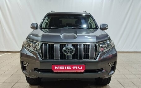 Toyota Land Cruiser Prado 150 рестайлинг 2, 2017 год, 4 550 000 рублей, 2 фотография