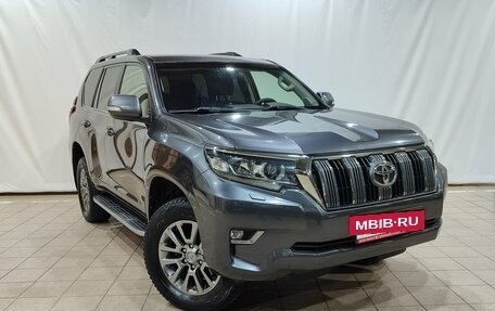 Toyota Land Cruiser Prado 150 рестайлинг 2, 2017 год, 4 550 000 рублей, 3 фотография