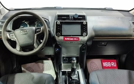 Toyota Land Cruiser Prado 150 рестайлинг 2, 2017 год, 4 550 000 рублей, 14 фотография