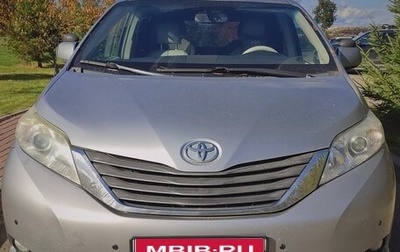 Toyota Sienna III, 2010 год, 1 950 000 рублей, 1 фотография