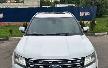 Ford Explorer VI, 2017 год, 2 528 000 рублей, 2 фотография
