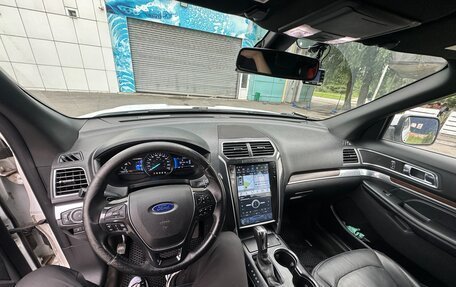 Ford Explorer VI, 2017 год, 2 528 000 рублей, 9 фотография
