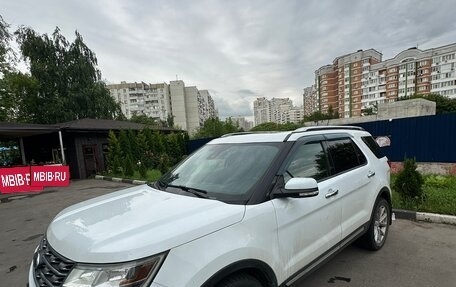 Ford Explorer VI, 2017 год, 2 528 000 рублей, 7 фотография