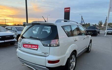 Mitsubishi Outlander III рестайлинг 3, 2010 год, 995 000 рублей, 4 фотография