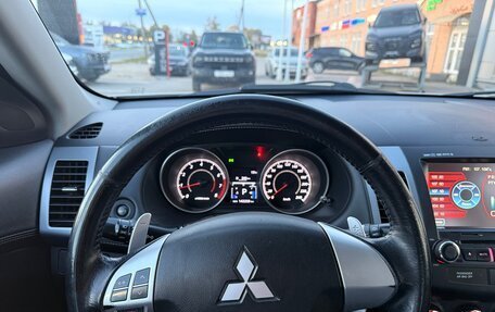 Mitsubishi Outlander III рестайлинг 3, 2010 год, 995 000 рублей, 14 фотография
