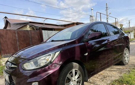 Hyundai Solaris II рестайлинг, 2013 год, 780 000 рублей, 1 фотография