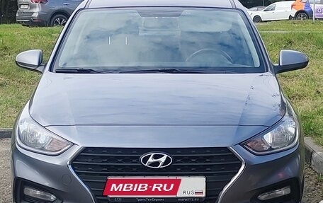 Hyundai Solaris II рестайлинг, 2018 год, 1 300 000 рублей, 1 фотография