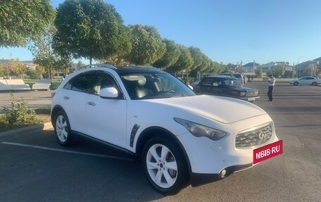 Infiniti FX II, 2010 год, 1 500 000 рублей, 6 фотография