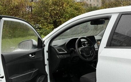 Hyundai Solaris II рестайлинг, 2020 год, 1 785 000 рублей, 9 фотография