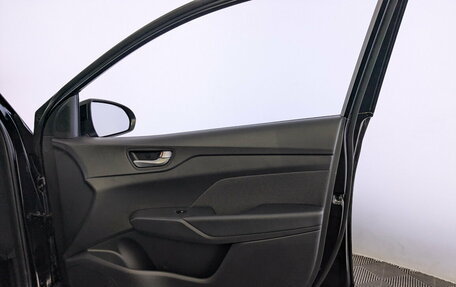 Hyundai Solaris II рестайлинг, 2017 год, 1 290 000 рублей, 24 фотография