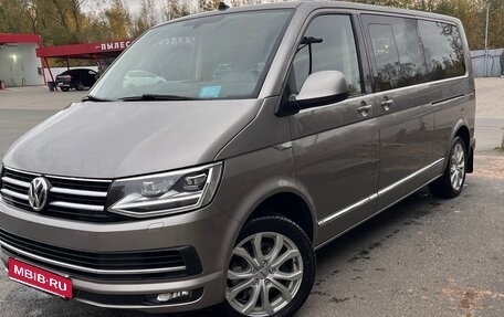 Volkswagen Multivan T6 рестайлинг, 2018 год, 4 200 000 рублей, 3 фотография