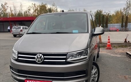 Volkswagen Multivan T6 рестайлинг, 2018 год, 4 200 000 рублей, 6 фотография