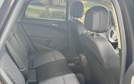 Opel Astra J, 2013 год, 970 000 рублей, 13 фотография
