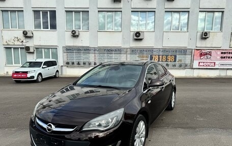 Opel Astra J, 2013 год, 970 000 рублей, 4 фотография